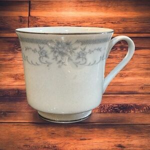 VINTAGE SHEFFIELD BLUE WHISPER TEACUP